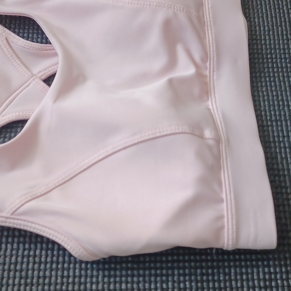 XS Tek Gear pink wicking, stretch fabric, sports workout bra w/ removable cups - Picture 5 of 16